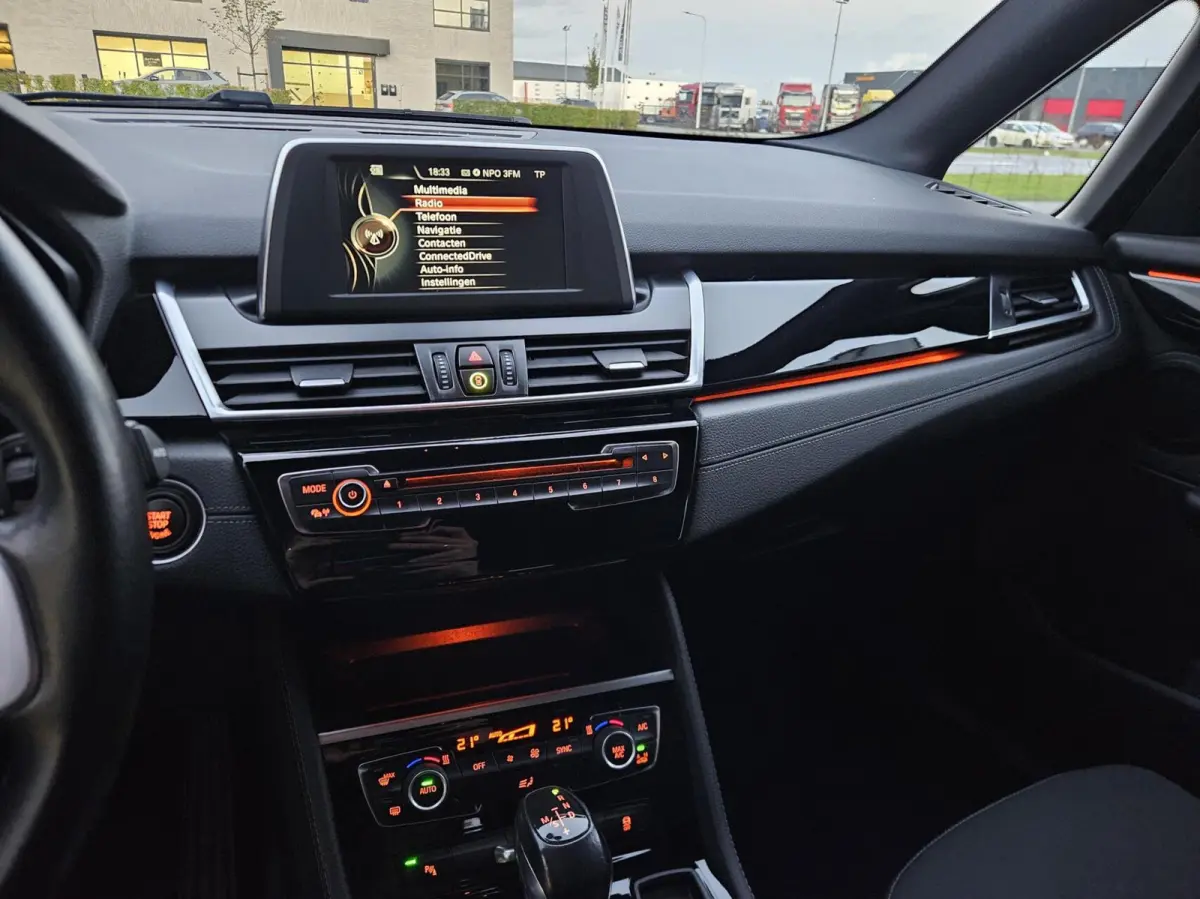 218i High Executive Sport Automaat