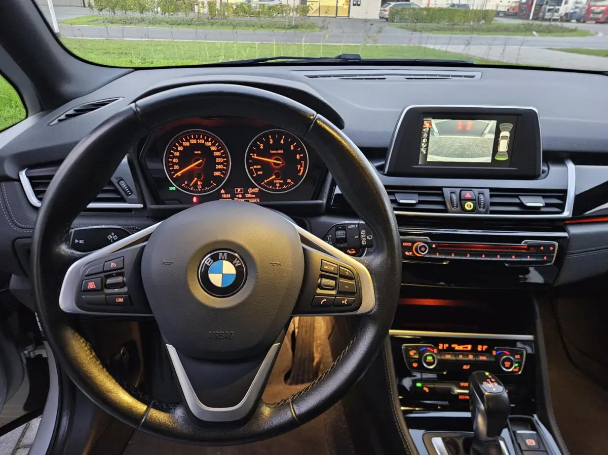 218i High Executive Sport Automaat