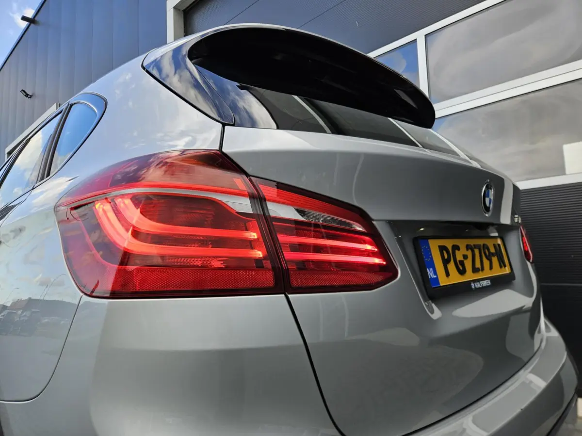218i High Executive Sport Automaat