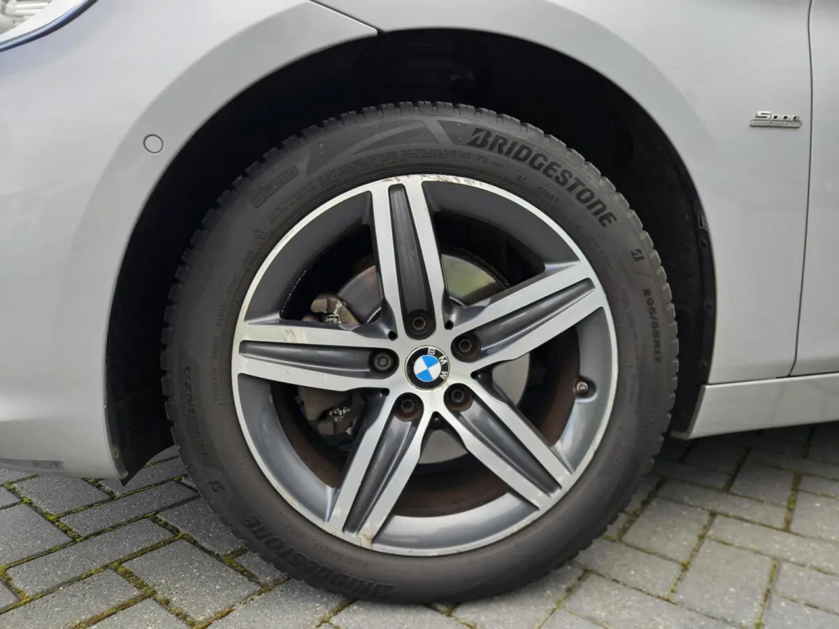 218i High Executive Sport Automaat