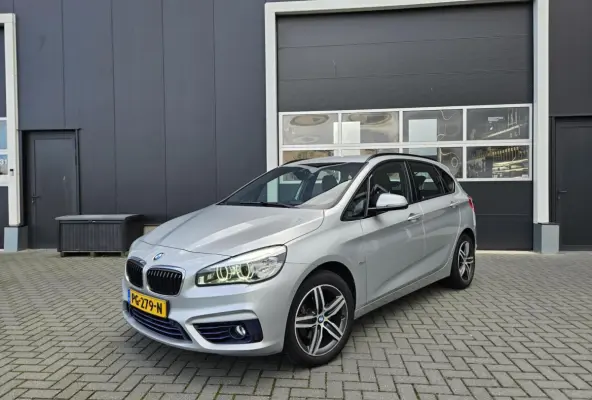 218i High Executive Sport Automaat