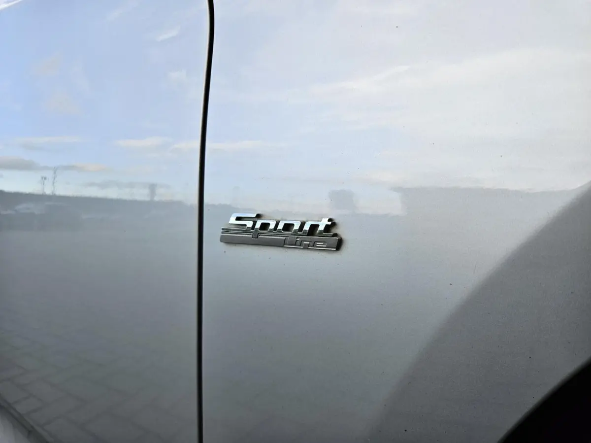 218i High Executive Sport Automaat