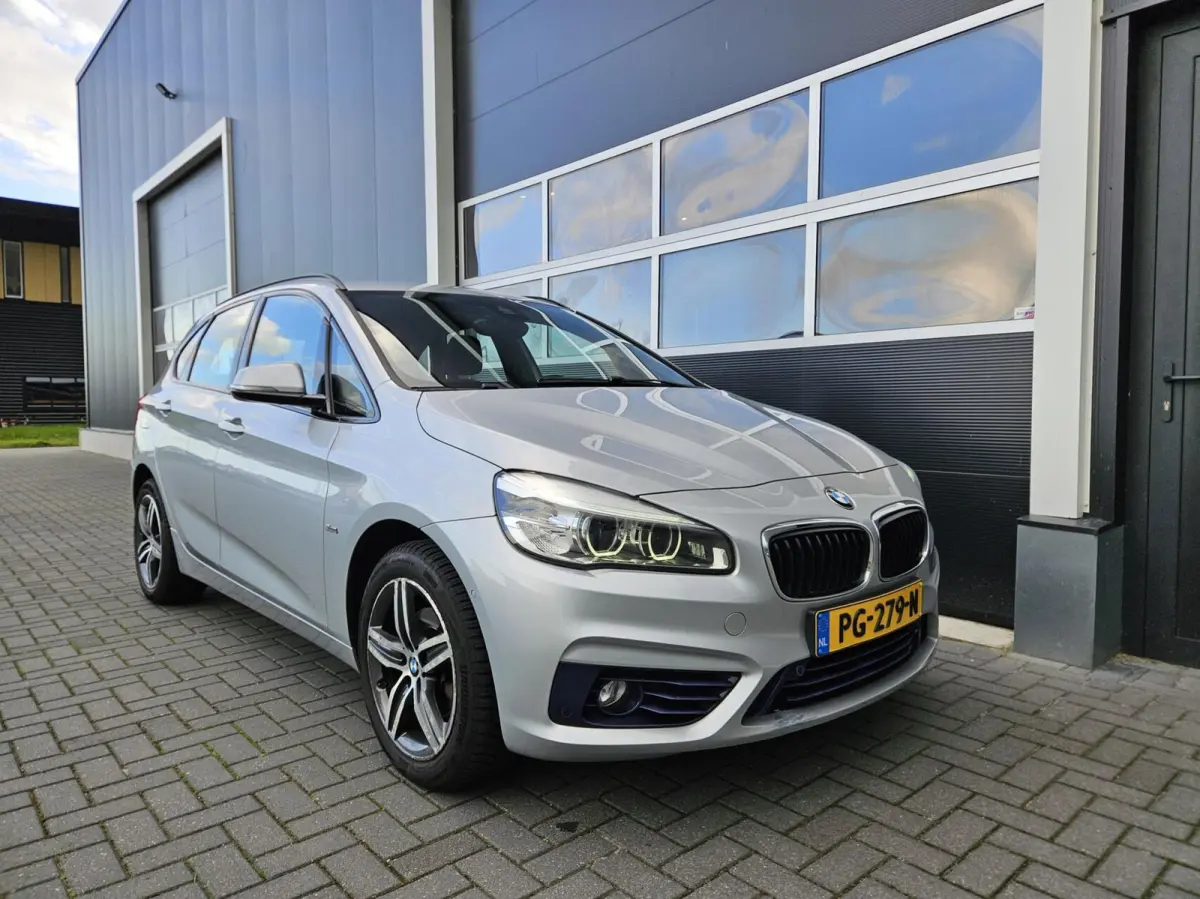 218i High Executive Sport Automaat