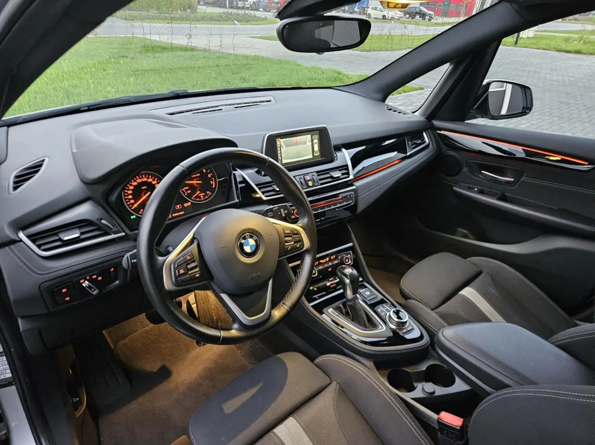 218i High Executive Sport Automaat
