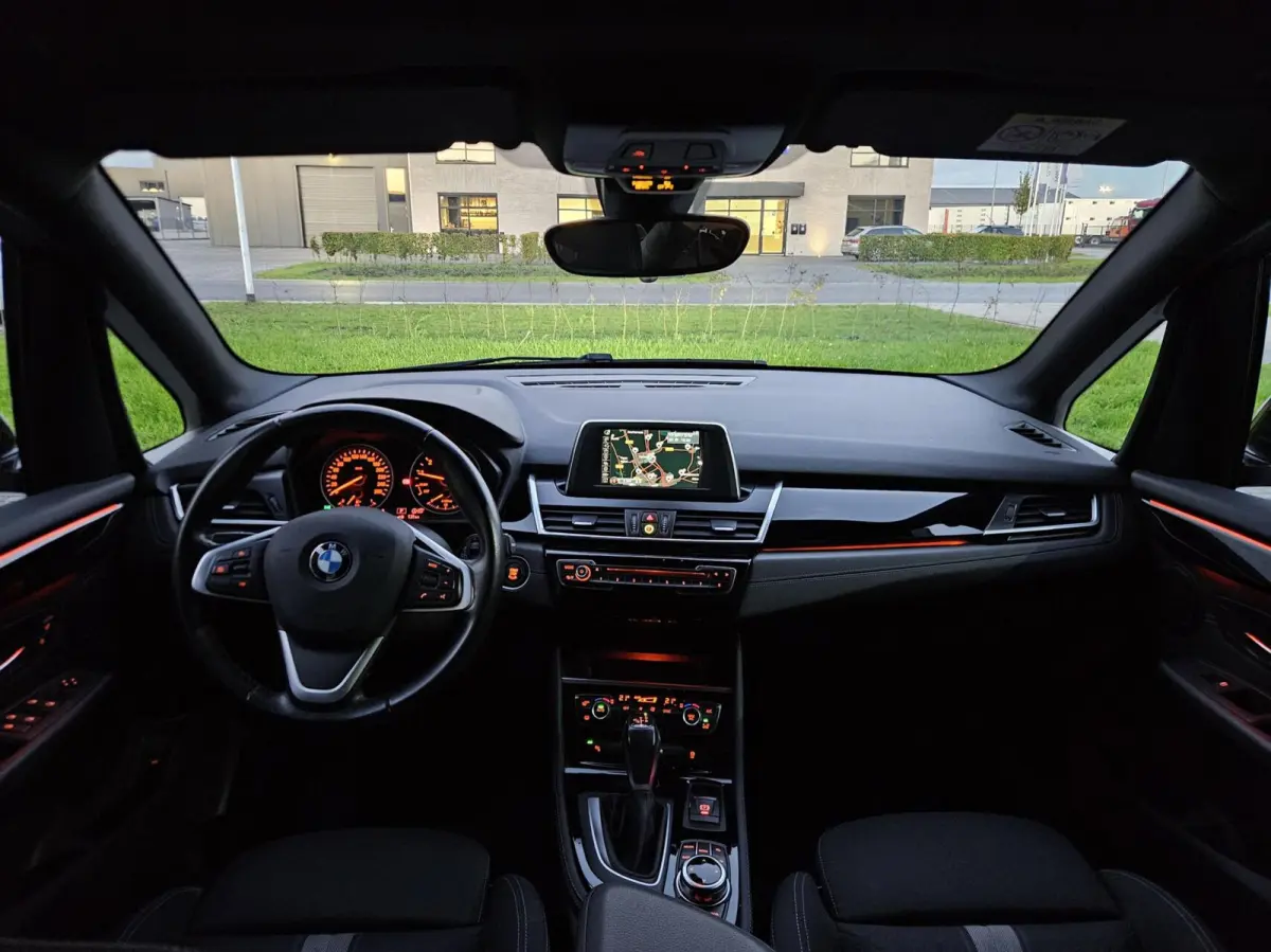 218i High Executive Sport Automaat