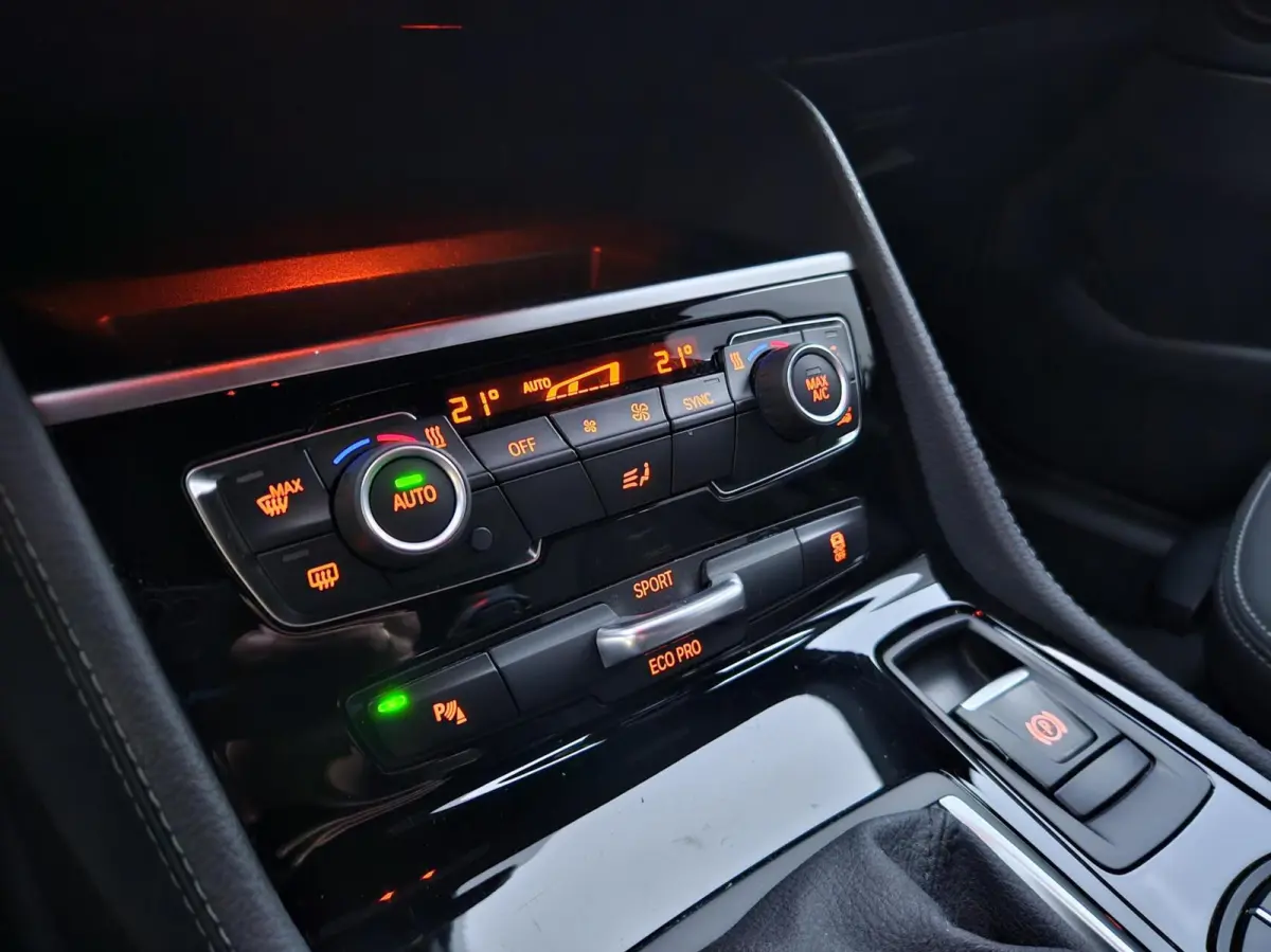 218i High Executive Sport Automaat