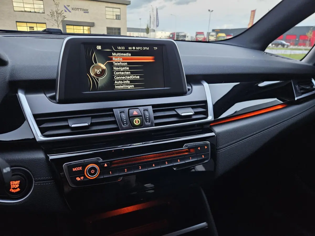 218i High Executive Sport Automaat