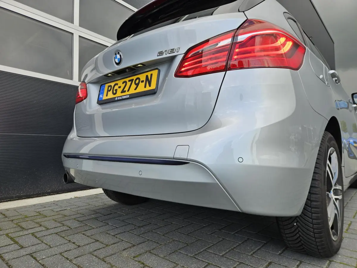 218i High Executive Sport Automaat