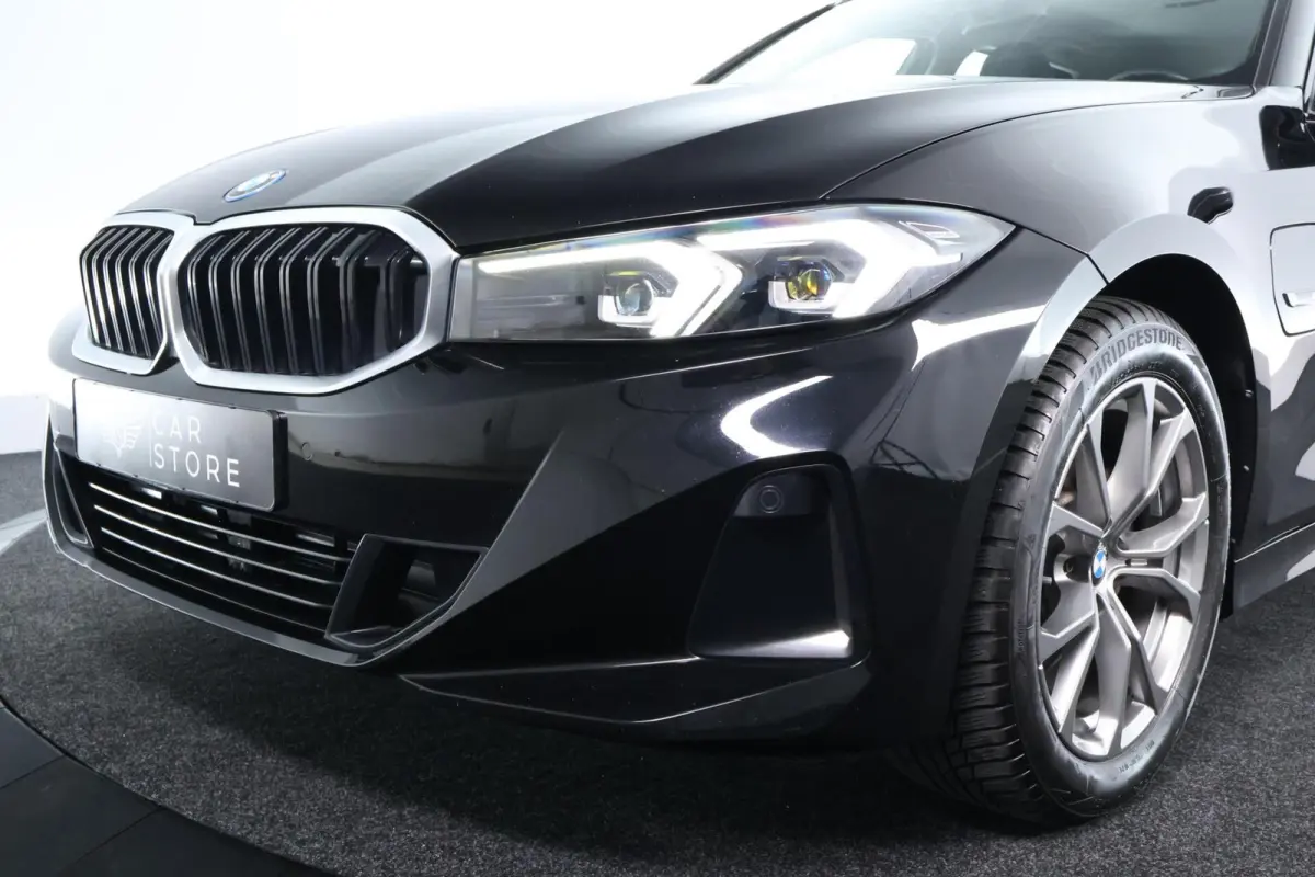 330e LCI FACELIFT|LED|292PK|CARPLAY|SHADOW LINE|ST VWM|17"