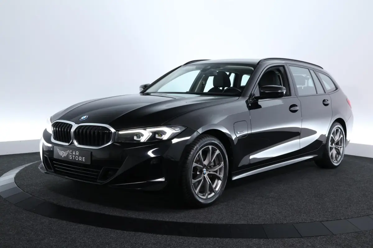 330e LCI FACELIFT|LED|292PK|CARPLAY|SHADOW LINE|ST VWM|17"