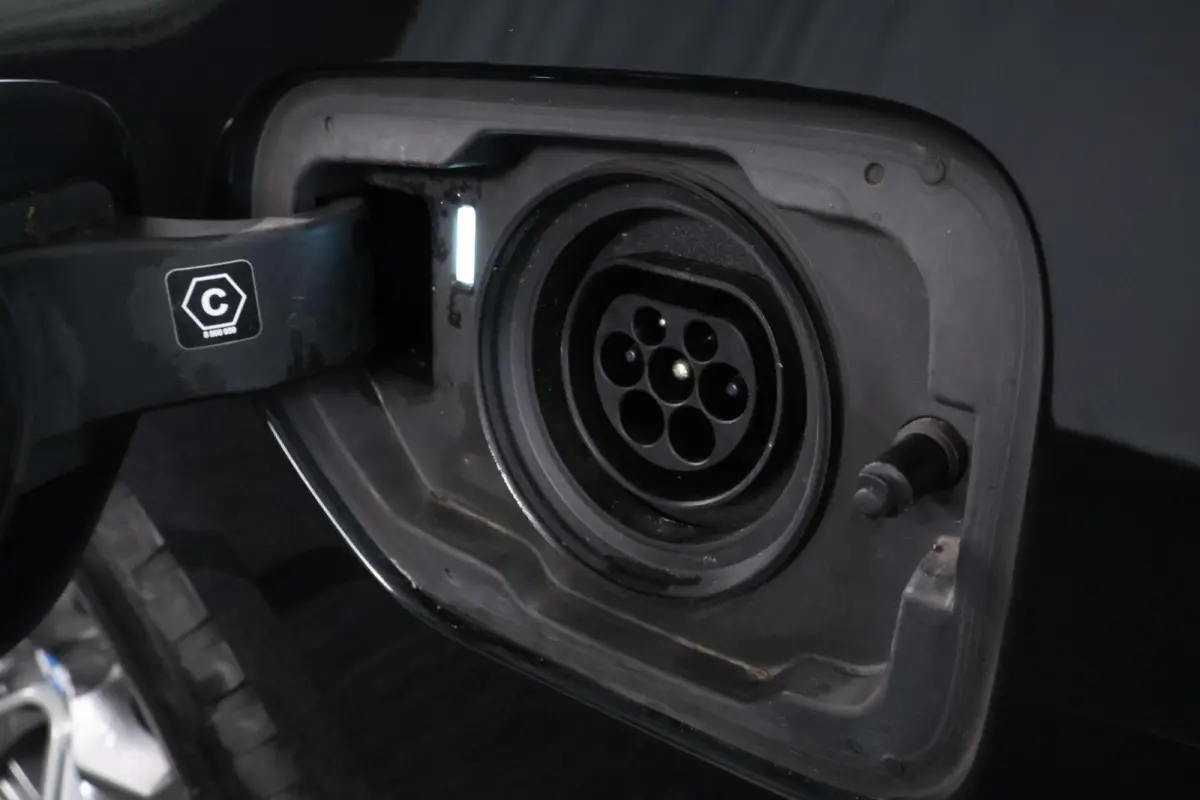 330e LCI FACELIFT|LED|292PK|CARPLAY|SHADOW LINE|ST VWM|17"