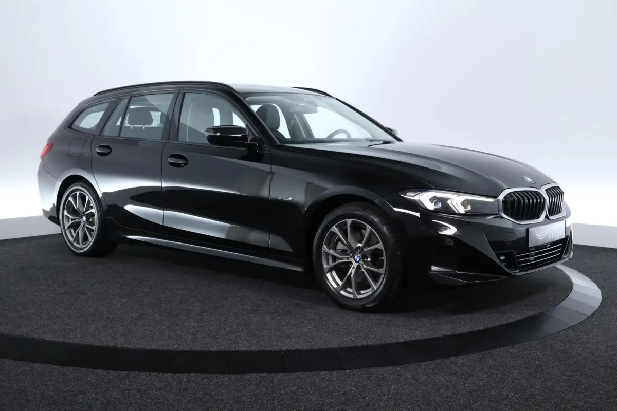 330e LCI FACELIFT|LED|292PK|CARPLAY|SHADOW LINE|ST VWM|17"