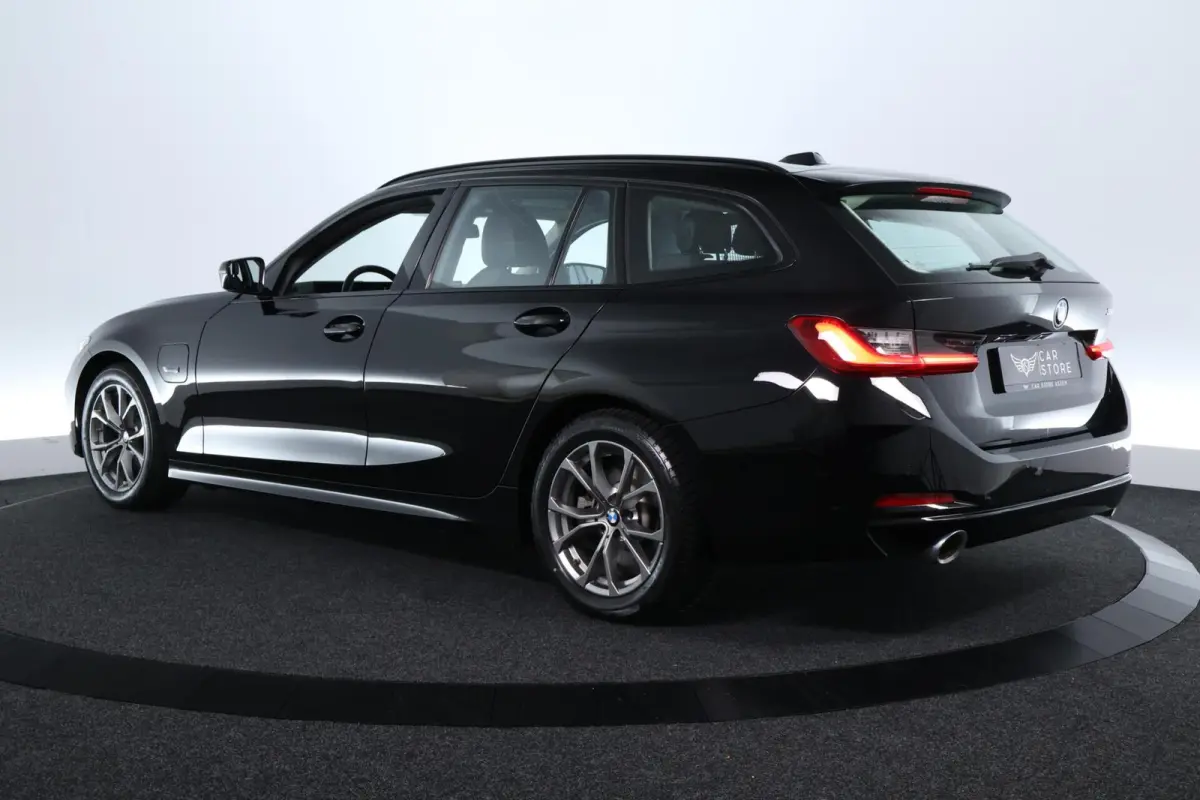 330e LCI FACELIFT|LED|292PK|CARPLAY|SHADOW LINE|ST VWM|17"