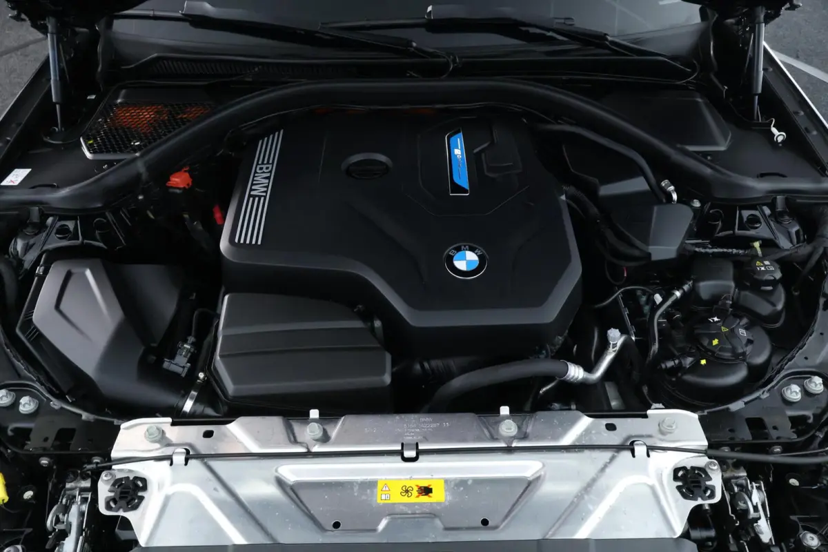 330e LCI FACELIFT|LED|292PK|CARPLAY|SHADOW LINE|ST VWM|17"