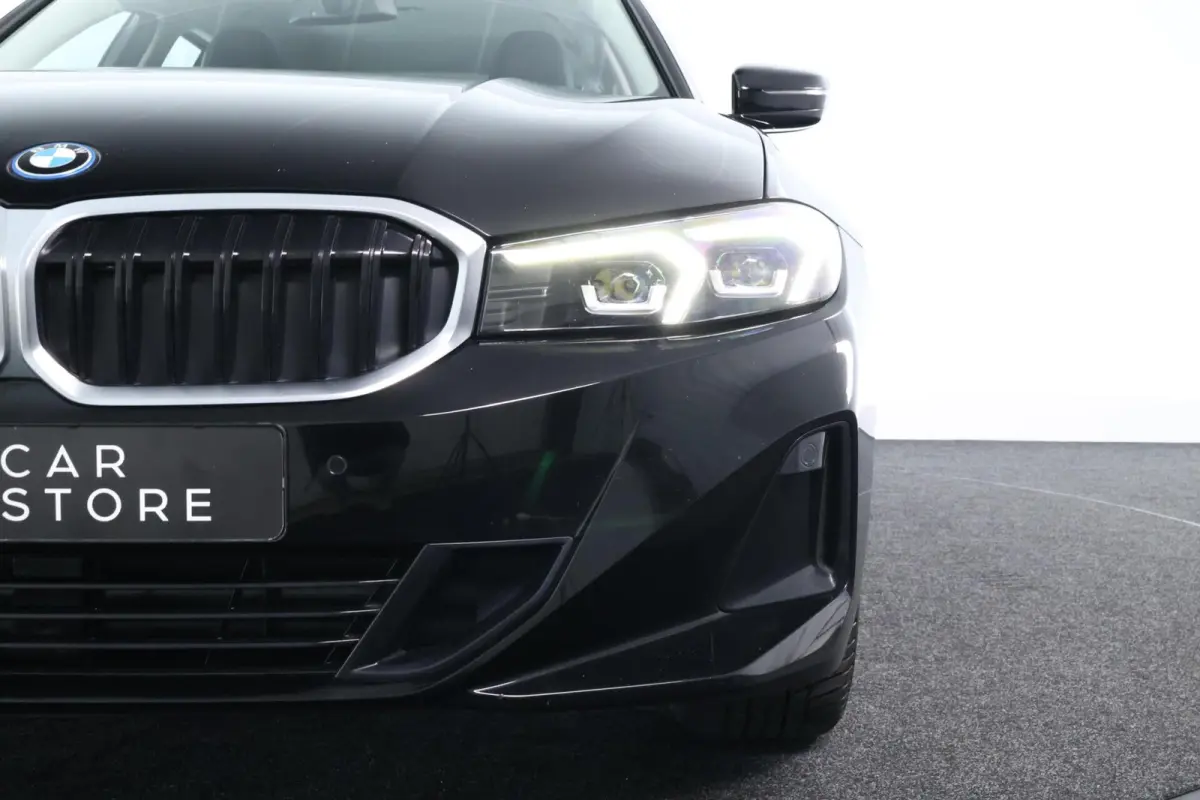 330e LCI FACELIFT|LED|292PK|CARPLAY|SHADOW LINE|ST VWM|17"