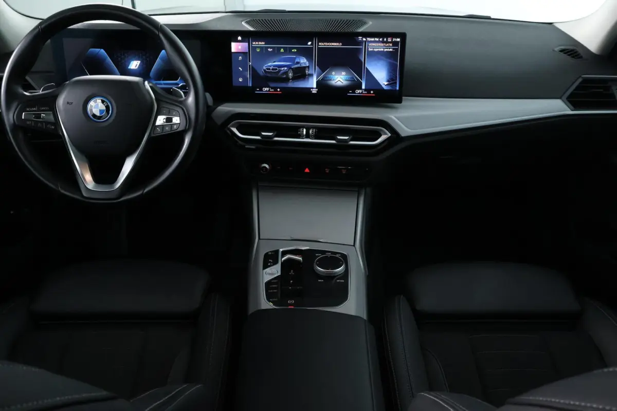 330e LCI FACELIFT|LED|292PK|CARPLAY|SHADOW LINE|ST VWM|17"