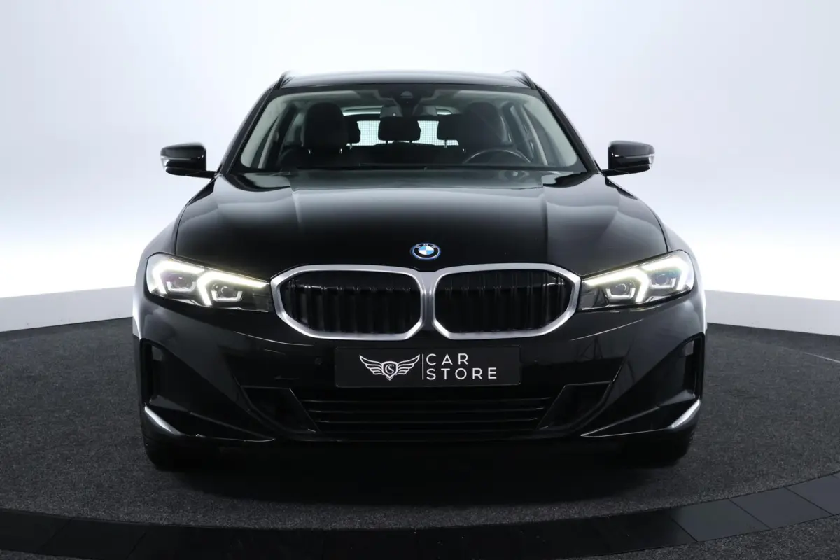330e LCI FACELIFT|LED|292PK|CARPLAY|SHADOW LINE|ST VWM|17"