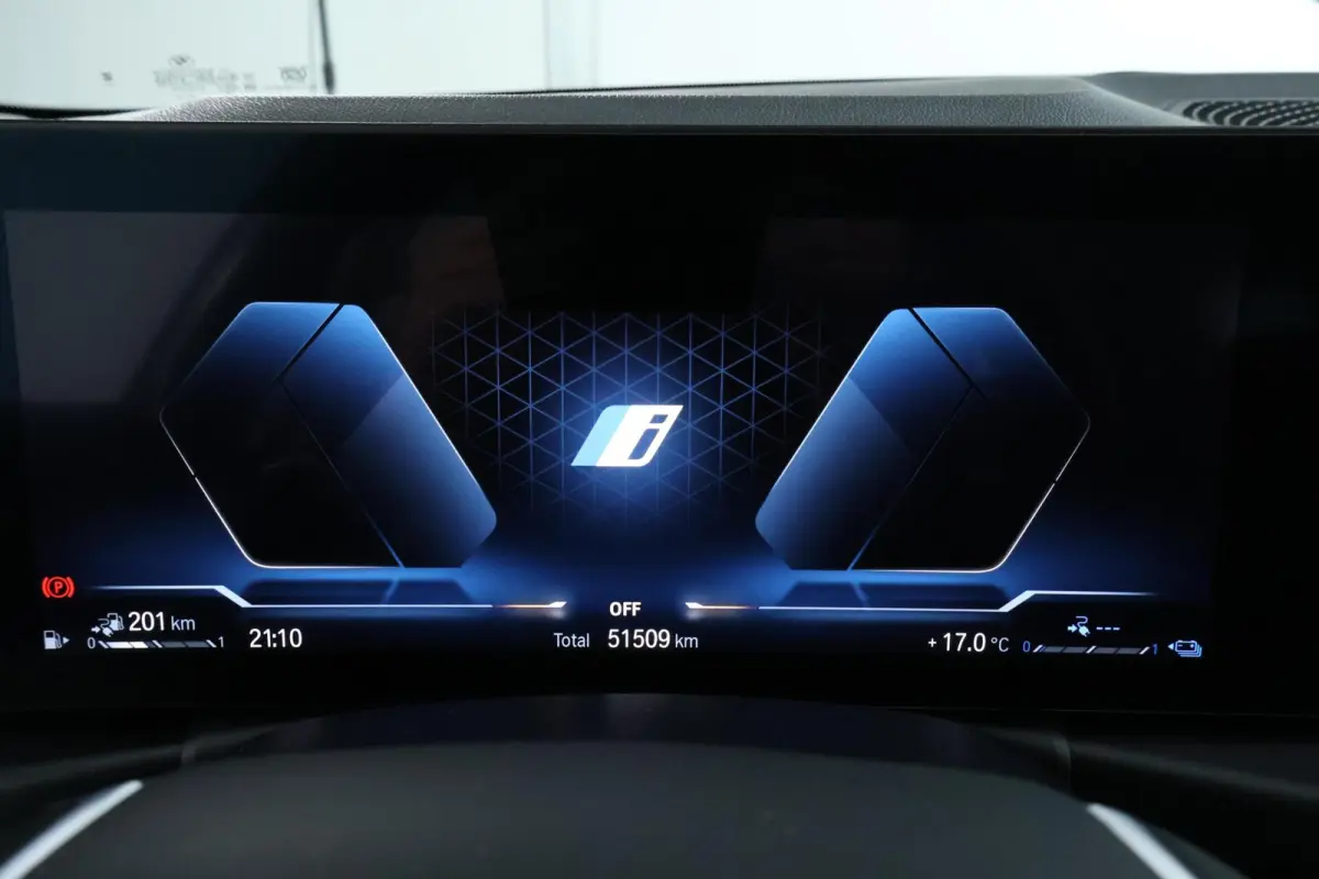 330e LCI FACELIFT|LED|292PK|CARPLAY|SHADOW LINE|ST VWM|17"