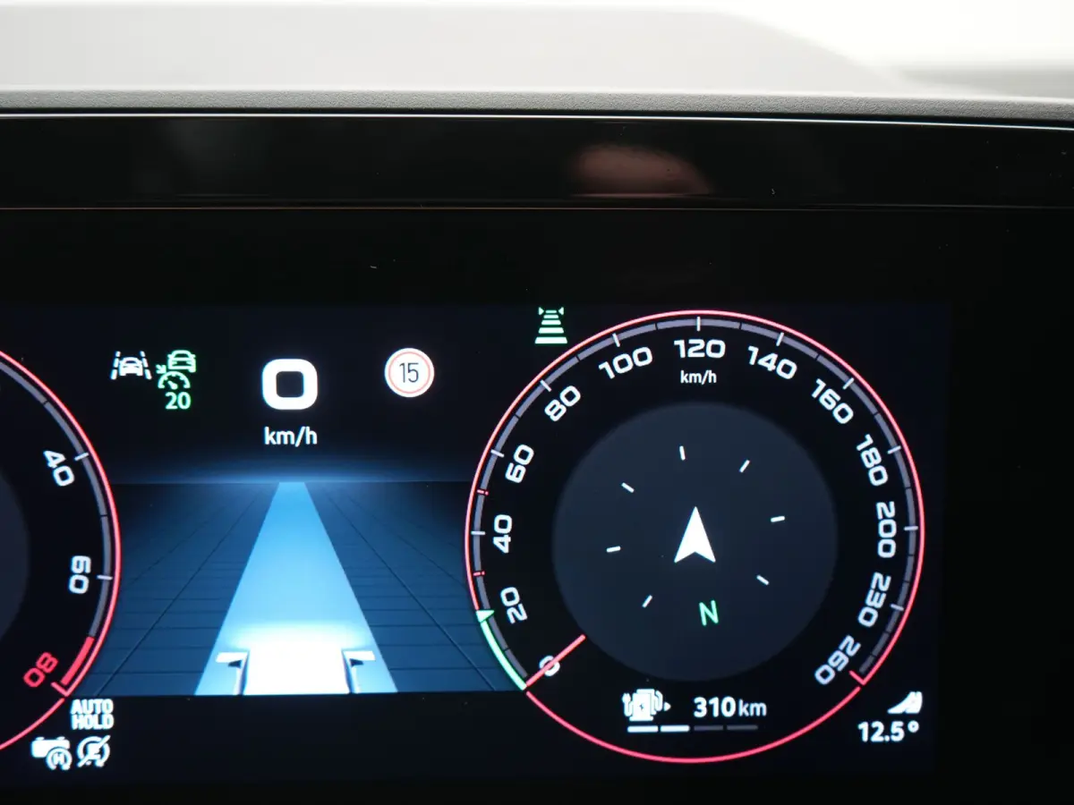 1.5 TSI Sportline Business PHEV 204pk Dealer O.H | Panodak | Trekhaak Af Fabriek | Adaptive Cruise | Head Up | 360 Camera | Canton | Alcantara Sportstoelen Memory & Verwarmd | Stuur Verwarmd