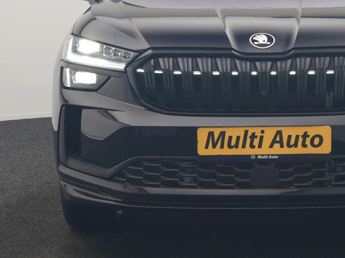 1.5 TSI Sportline Business PHEV 204pk Dealer O.H | Panodak | Trekhaak Af Fabriek | Adaptive Cruise | Head Up | 360 Camera | Canton | Alcantara Sportstoelen Memory & Verwarmd | Stuur Verwarmd