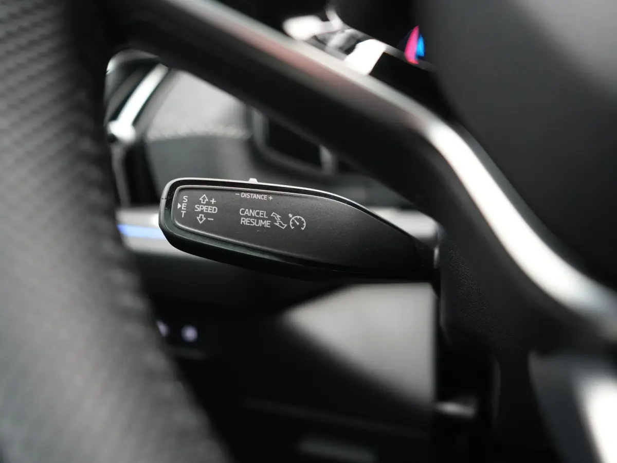 1.5 TSI Sportline Business PHEV 204pk Dealer O.H | Panodak | Trekhaak Af Fabriek | Adaptive Cruise | Head Up | 360 Camera | Canton | Alcantara Sportstoelen Memory & Verwarmd | Stuur Verwarmd