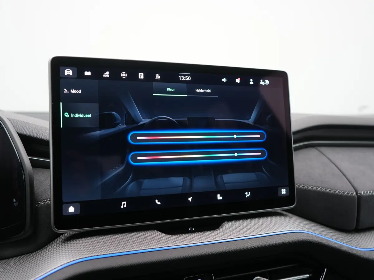 1.5 TSI Sportline Business PHEV 204pk Dealer O.H | Panodak | Trekhaak Af Fabriek | Adaptive Cruise | Head Up | 360 Camera | Canton | Alcantara Sportstoelen Memory & Verwarmd | Stuur Verwarmd