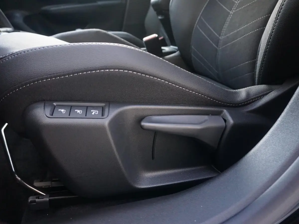 1.2 Turbo Hybrid Ultimate Leder Alcantara