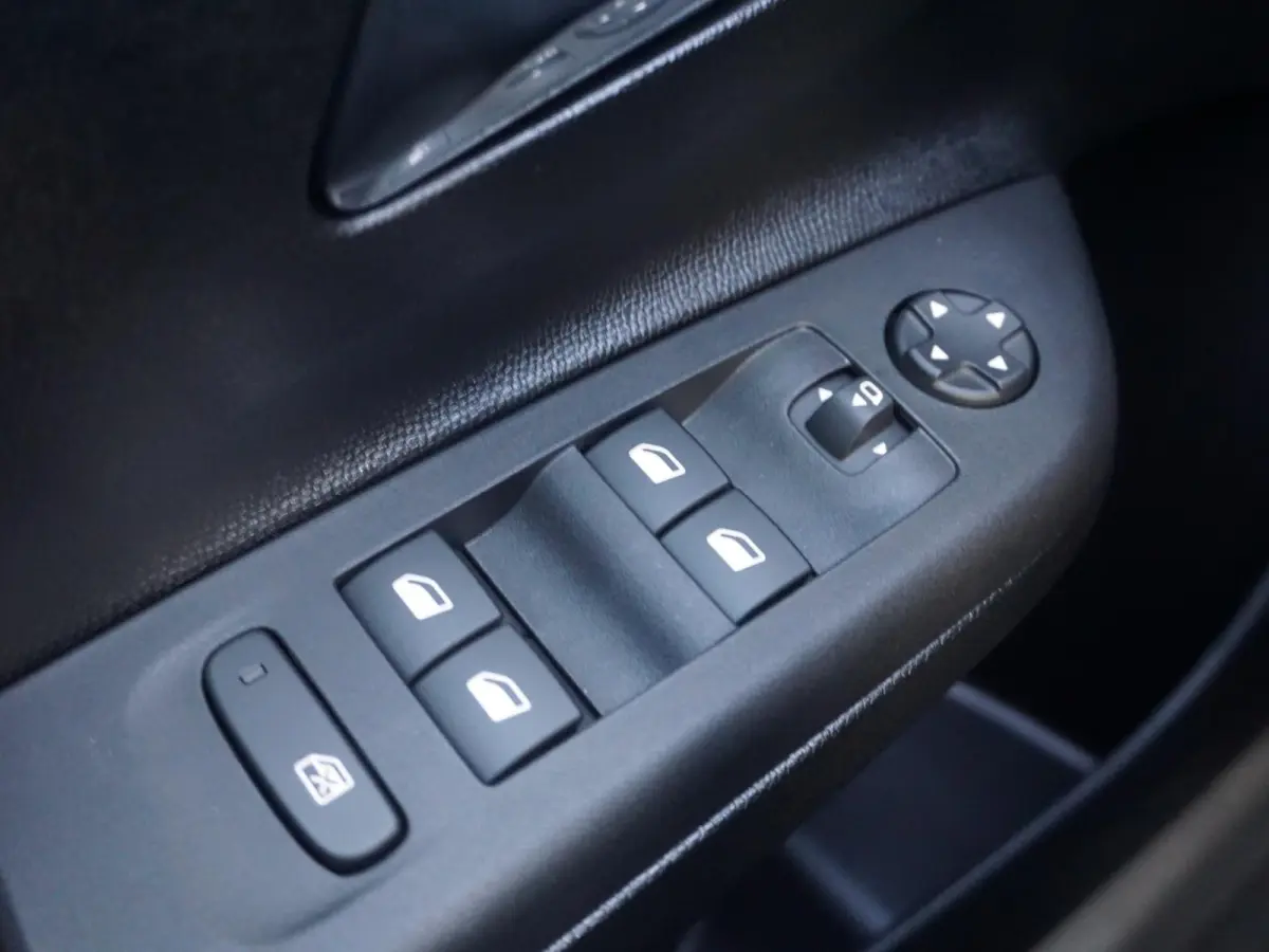 1.2 Turbo Hybrid Ultimate Leder Alcantara