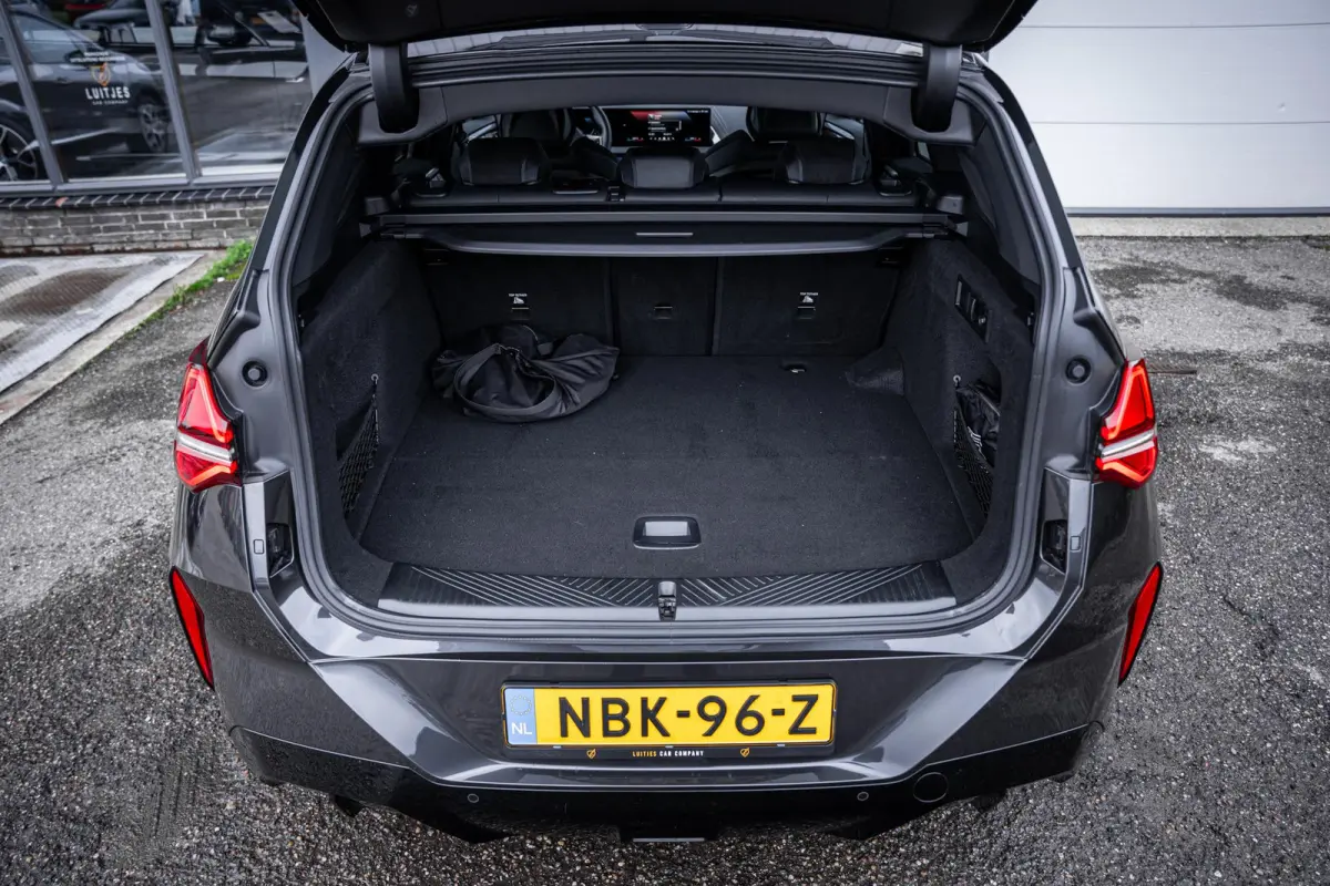 30e xDrive M-Sport Harman/Kardon|Trekhaak|Leder|Stoelmemory|360°camera|Stuurverw.|Nieuwstaat