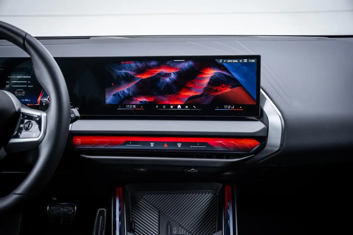 30e xDrive M-Sport Harman/Kardon|Trekhaak|Leder|Stoelmemory|360°camera|Stuurverw.|Nieuwstaat