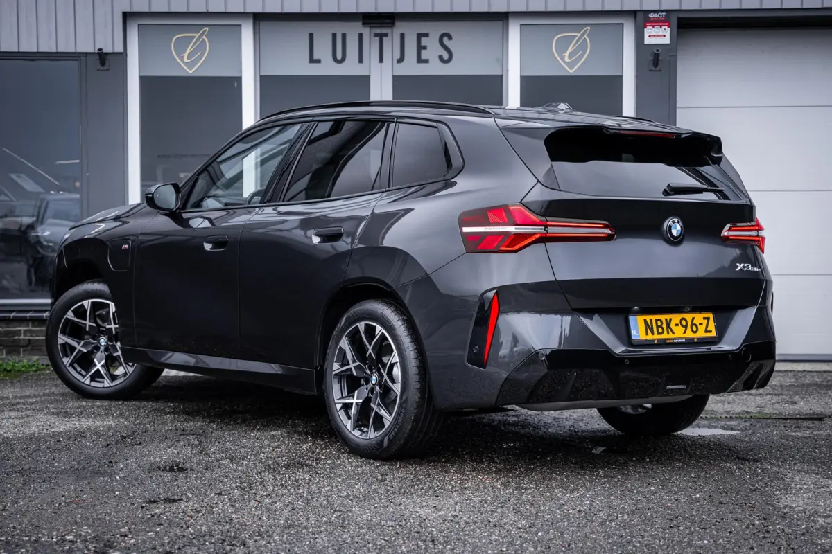 30e xDrive M-Sport Harman/Kardon|Trekhaak|Leder|Stoelmemory|360°camera|Stuurverw.|Nieuwstaat