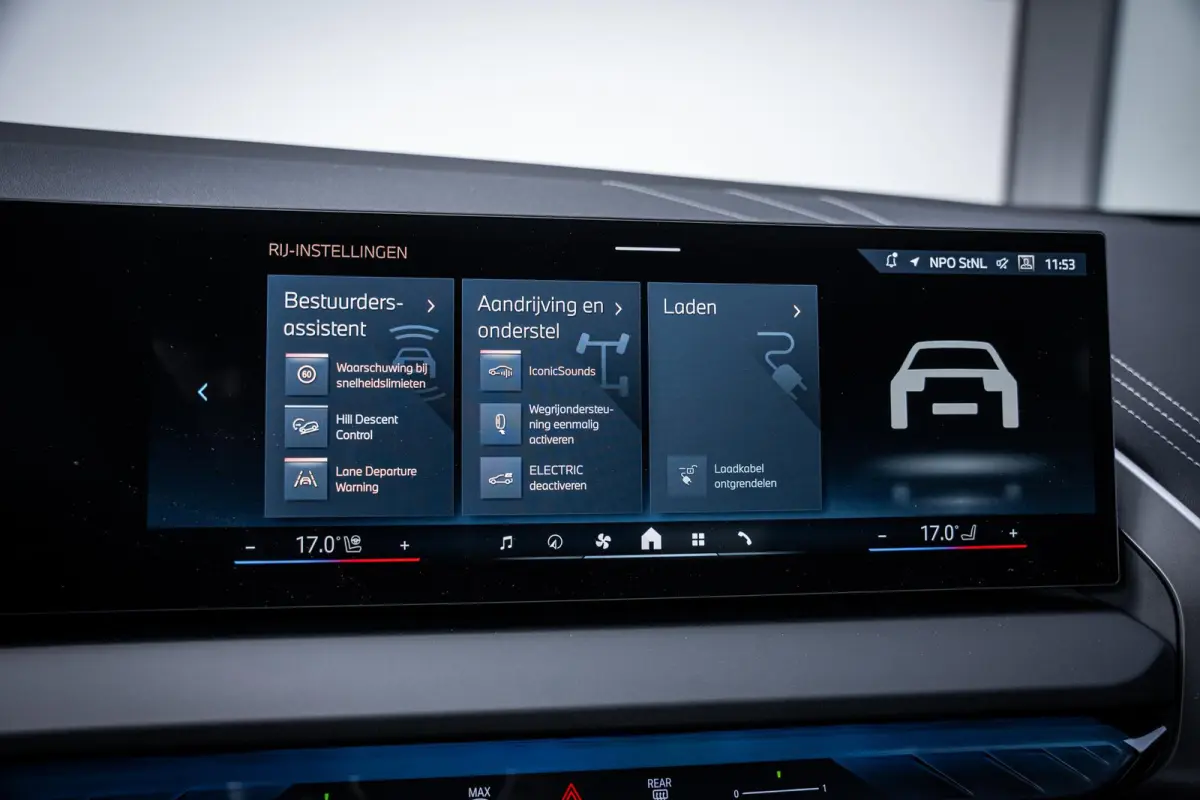 30e xDrive M-Sport Harman/Kardon|Trekhaak|Leder|Stoelmemory|360°camera|Stuurverw.|Nieuwstaat