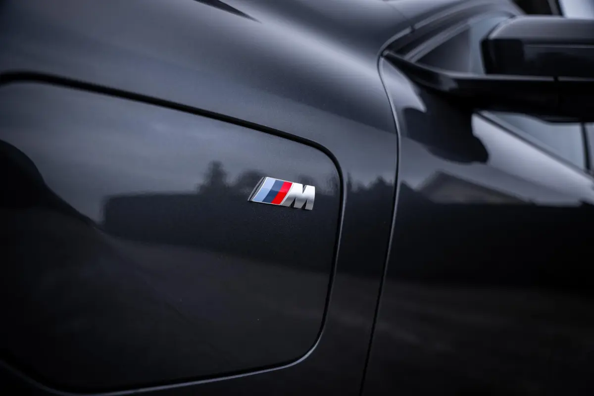 30e xDrive M-Sport Harman/Kardon|Trekhaak|Leder|Stoelmemory|360°camera|Stuurverw.|Nieuwstaat
