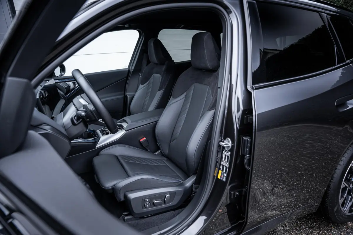30e xDrive M-Sport Harman/Kardon|Trekhaak|Leder|Stoelmemory|360°camera|Stuurverw.|Nieuwstaat