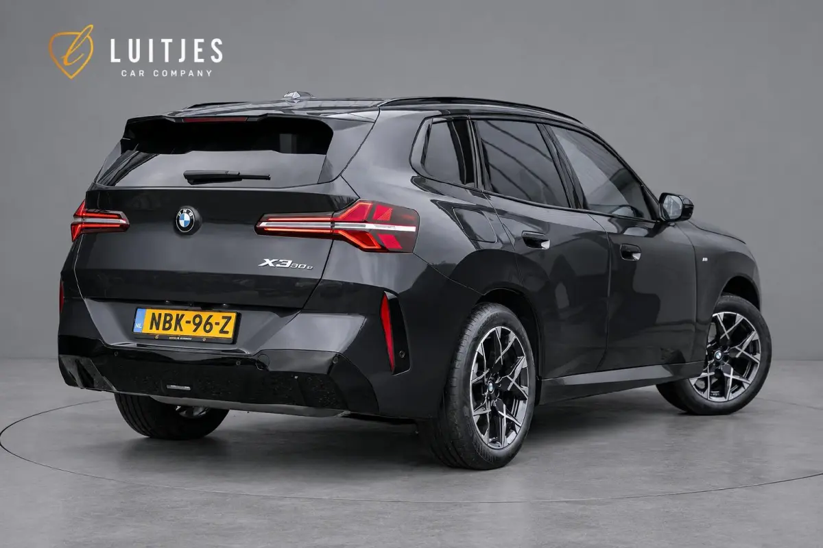 30e xDrive M-Sport Harman/Kardon|Trekhaak|Leder|Stoelmemory|360°camera|Stuurverw.|Nieuwstaat