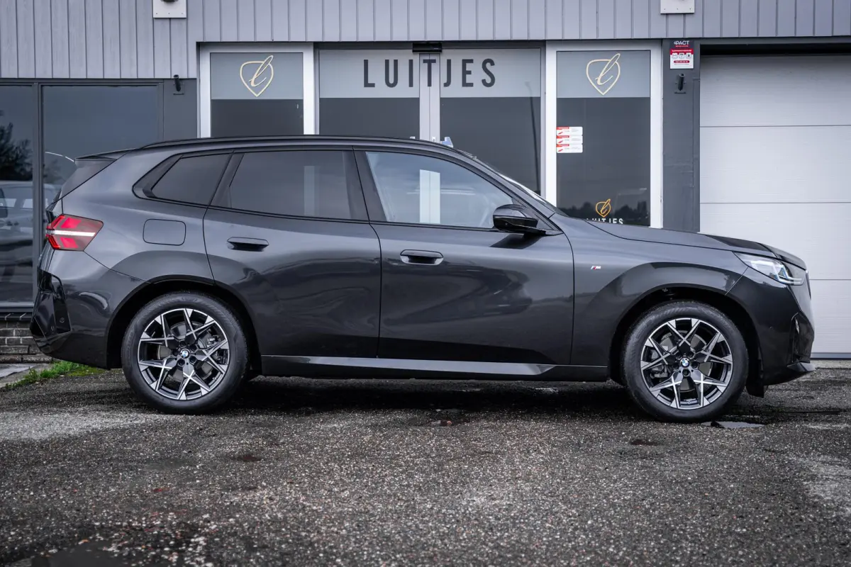 30e xDrive M-Sport Harman/Kardon|Trekhaak|Leder|Stoelmemory|360°camera|Stuurverw.|Nieuwstaat