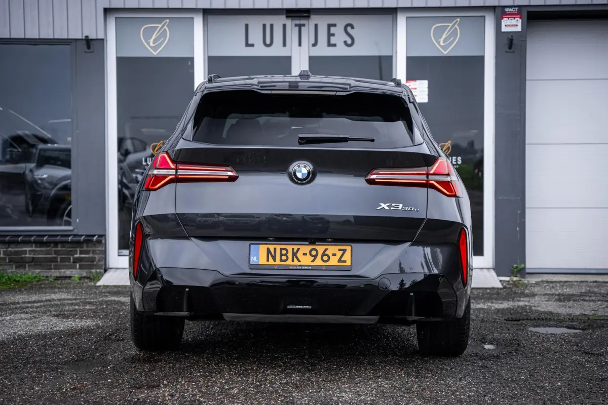 30e xDrive M-Sport Harman/Kardon|Trekhaak|Leder|Stoelmemory|360°camera|Stuurverw.|Nieuwstaat
