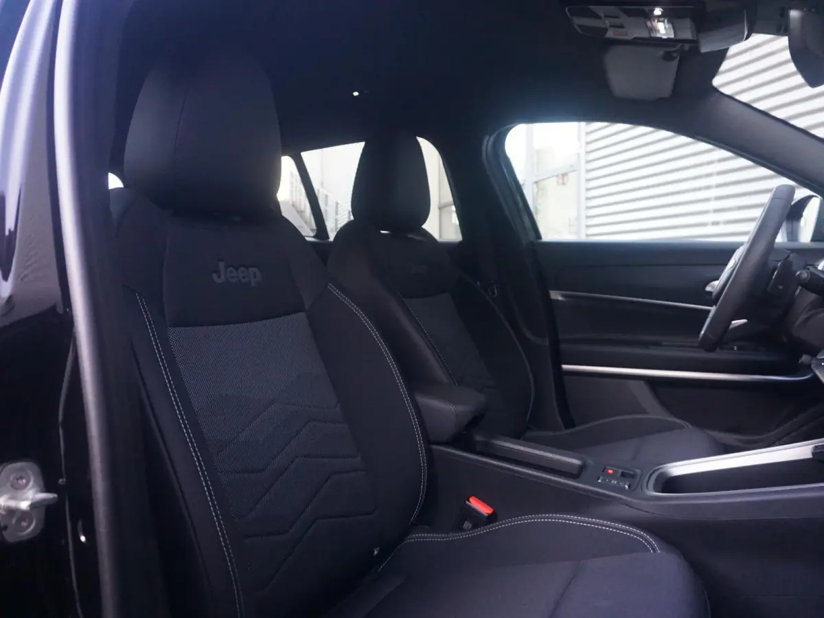 1.2 e-Hybrid Summit Climate control