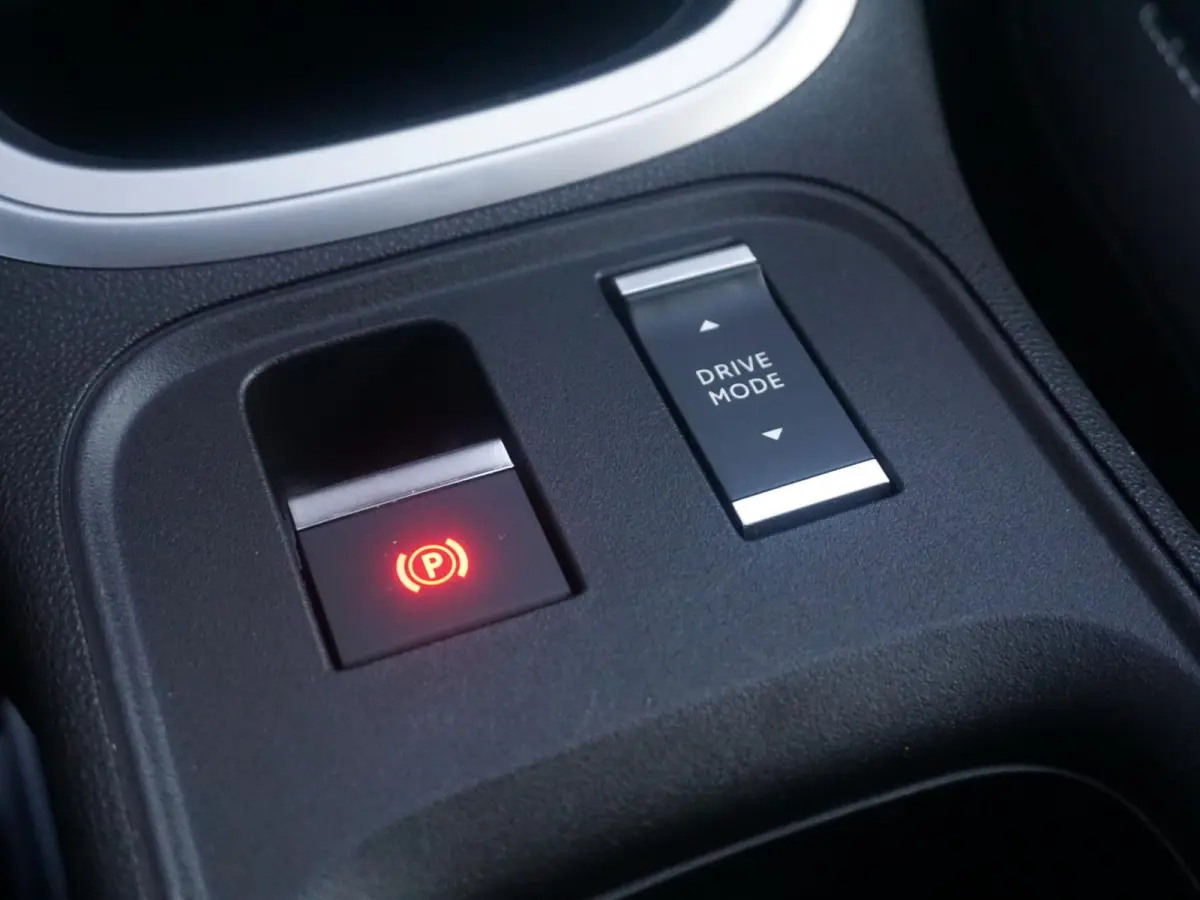 1.2 e-Hybrid Summit Climate control