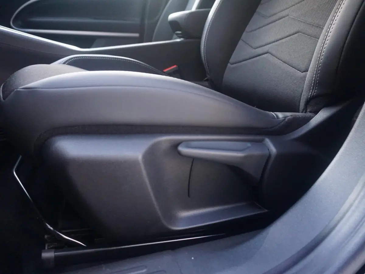 1.2 e-Hybrid Summit Climate control