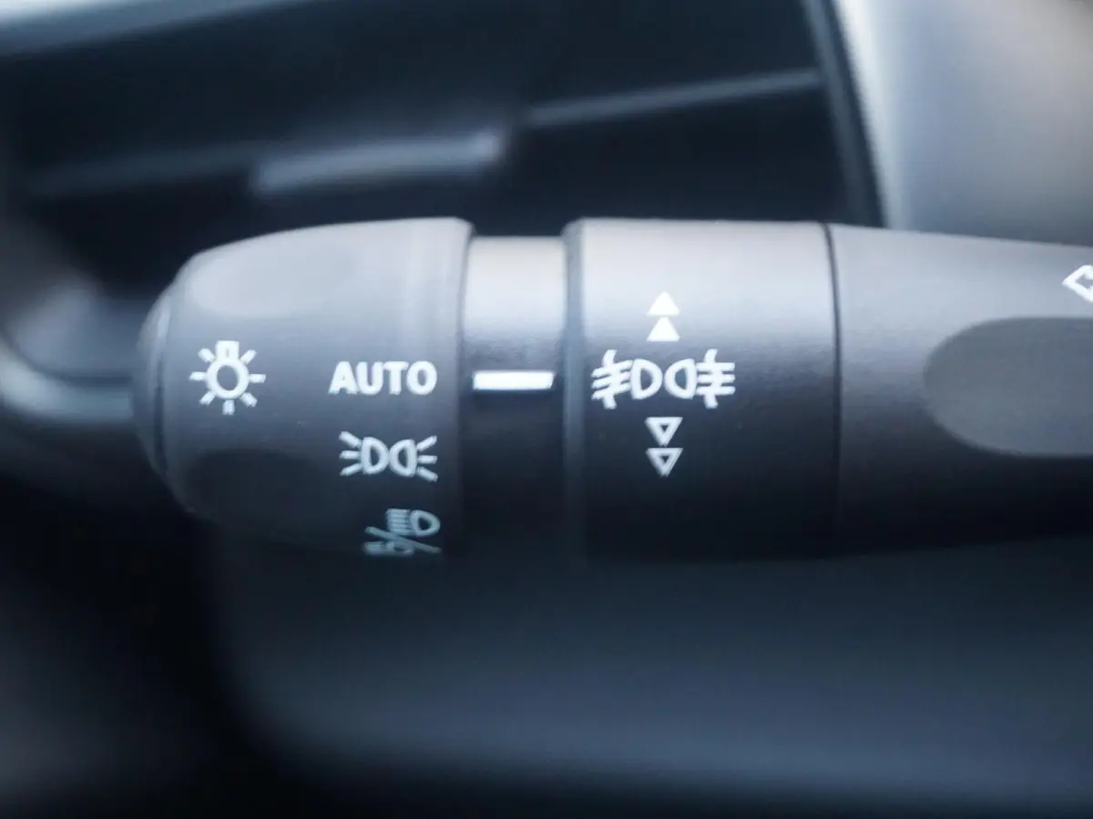 1.2 e-Hybrid Summit Climate control