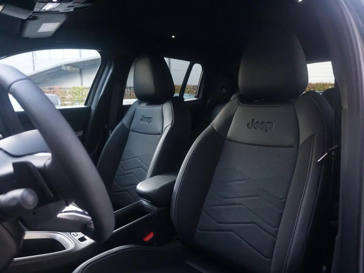 1.2 e-Hybrid Summit Climate control