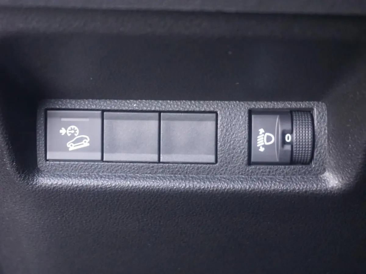 1.2 e-Hybrid Summit Climate control