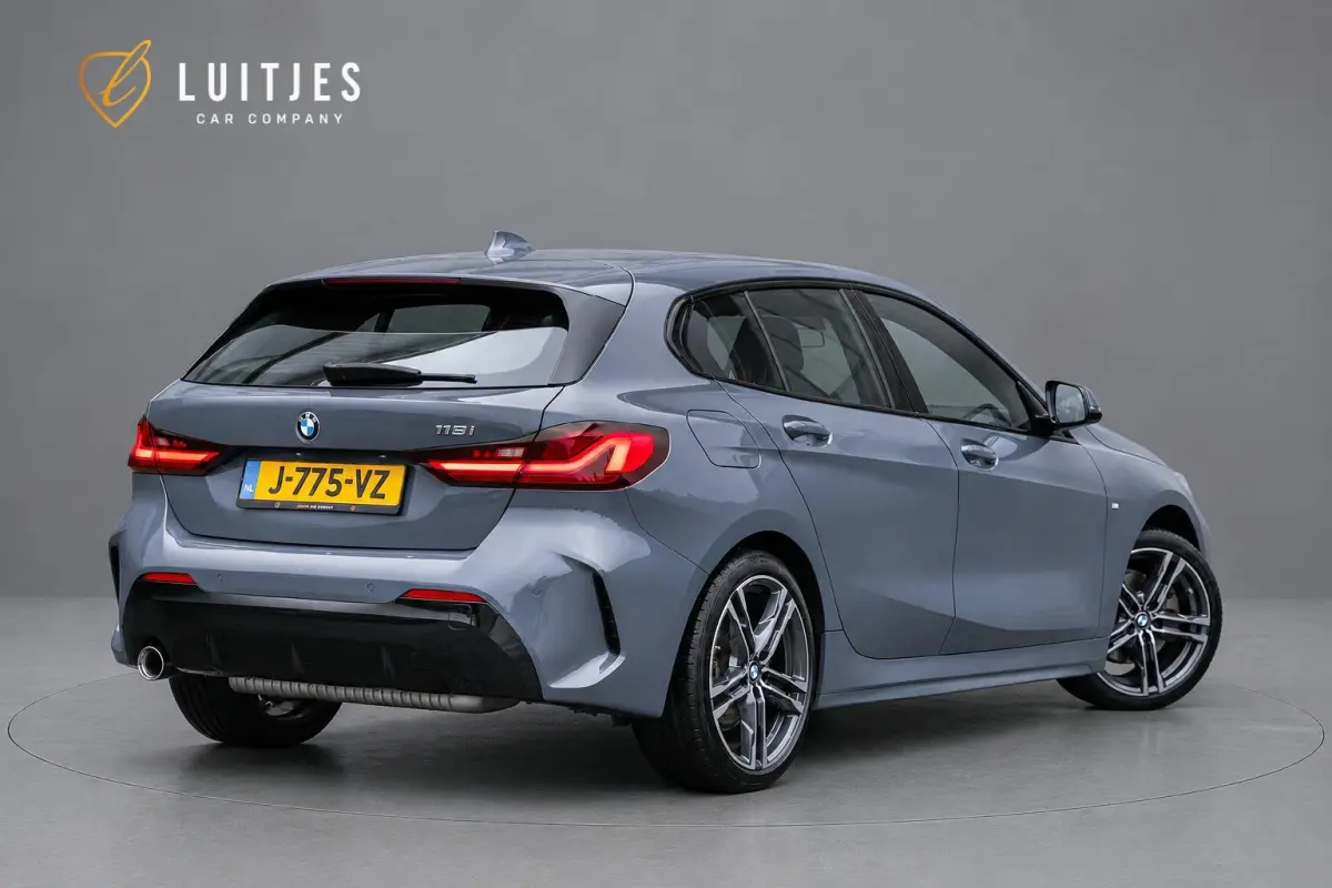 118i M-Sport Schaalstoelen|NL-auto|1e-eig.|StormBay|Carplay|Dealeronderhouden