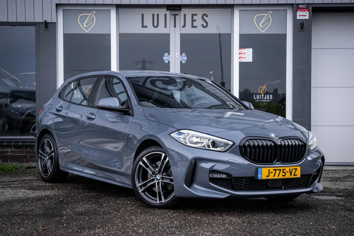118i M-Sport Schaalstoelen|NL-auto|1e-eig.|StormBay|Carplay|Dealeronderhouden