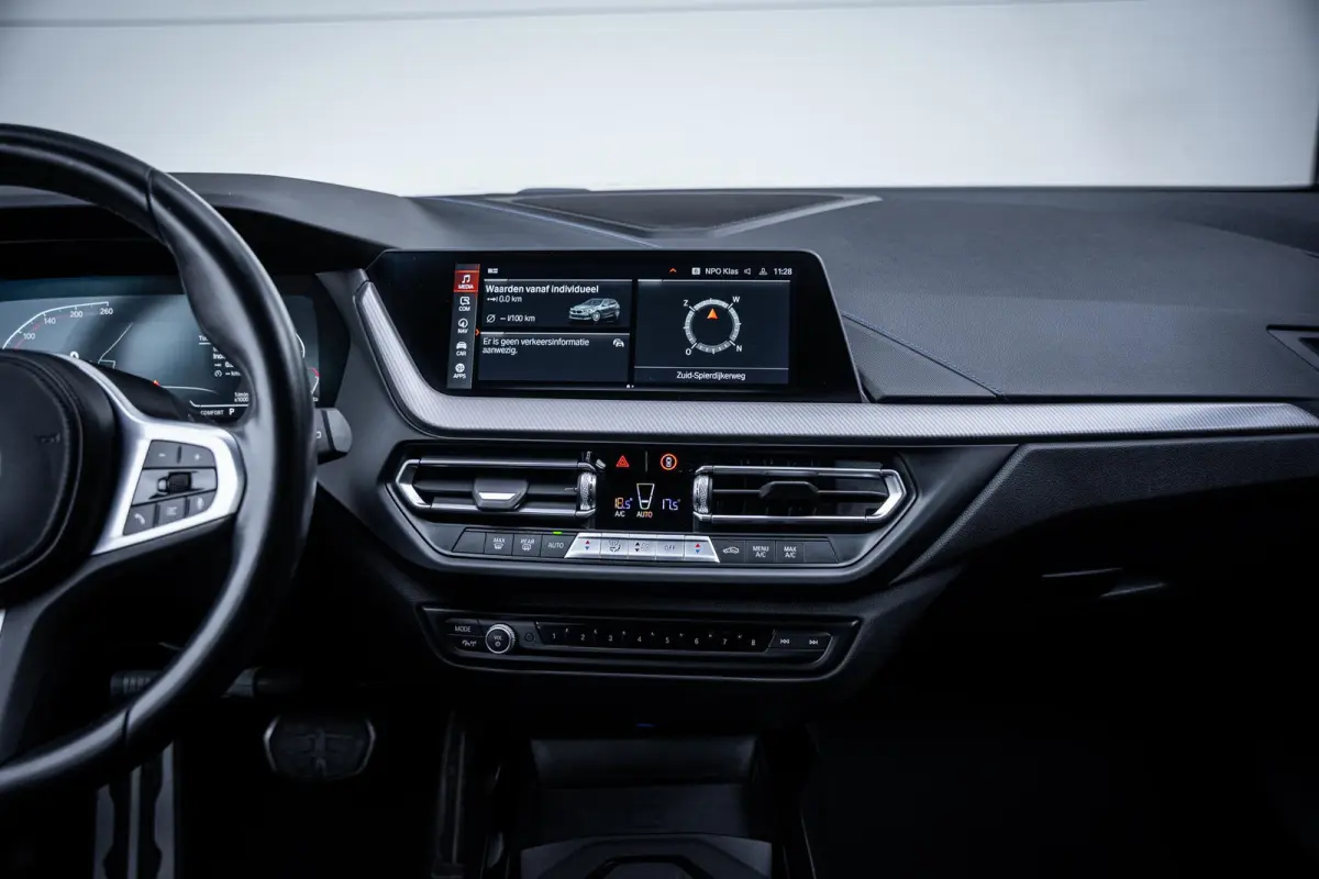 118i M-Sport Schaalstoelen|NL-auto|1e-eig.|StormBay|Carplay|Dealeronderhouden