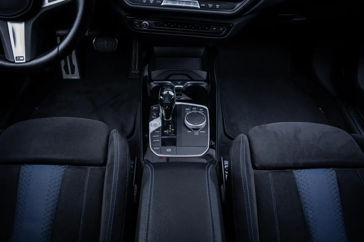 118i M-Sport Schaalstoelen|NL-auto|1e-eig.|StormBay|Carplay|Dealeronderhouden