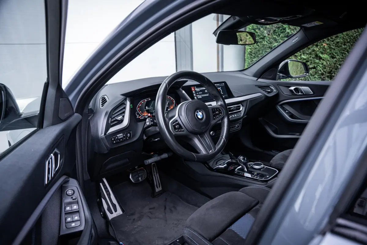 118i M-Sport Schaalstoelen|NL-auto|1e-eig.|StormBay|Carplay|Dealeronderhouden