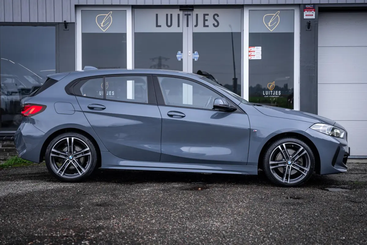 118i M-Sport Schaalstoelen|NL-auto|1e-eig.|StormBay|Carplay|Dealeronderhouden