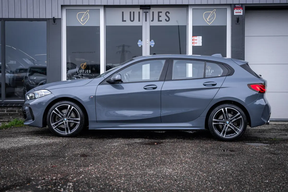118i M-Sport Schaalstoelen|NL-auto|1e-eig.|StormBay|Carplay|Dealeronderhouden
